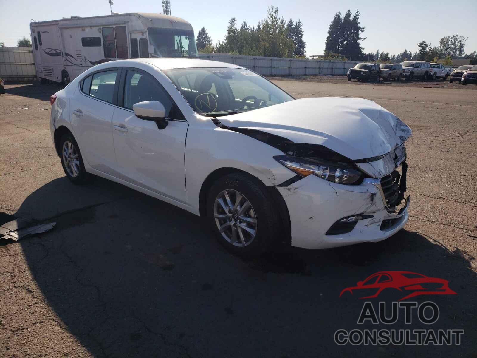 MAZDA 3 2018 - 3MZBN1U70JM198209