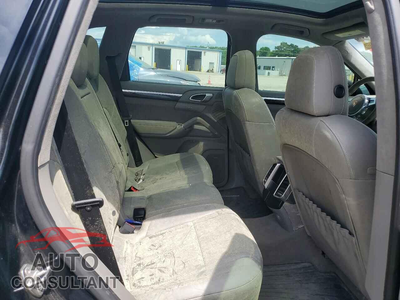 PORSCHE CAYENNE 2013 - WP1AD2A28DLA77741