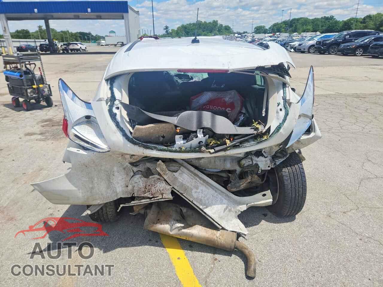 FORD FOCUS 2016 - 1FADP3K27GL283377