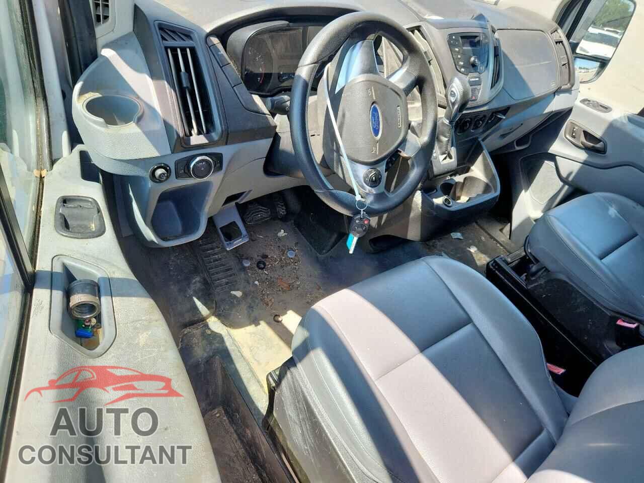 FORD TRANSIT 2018 - 1FTYR2XG5JKB53423