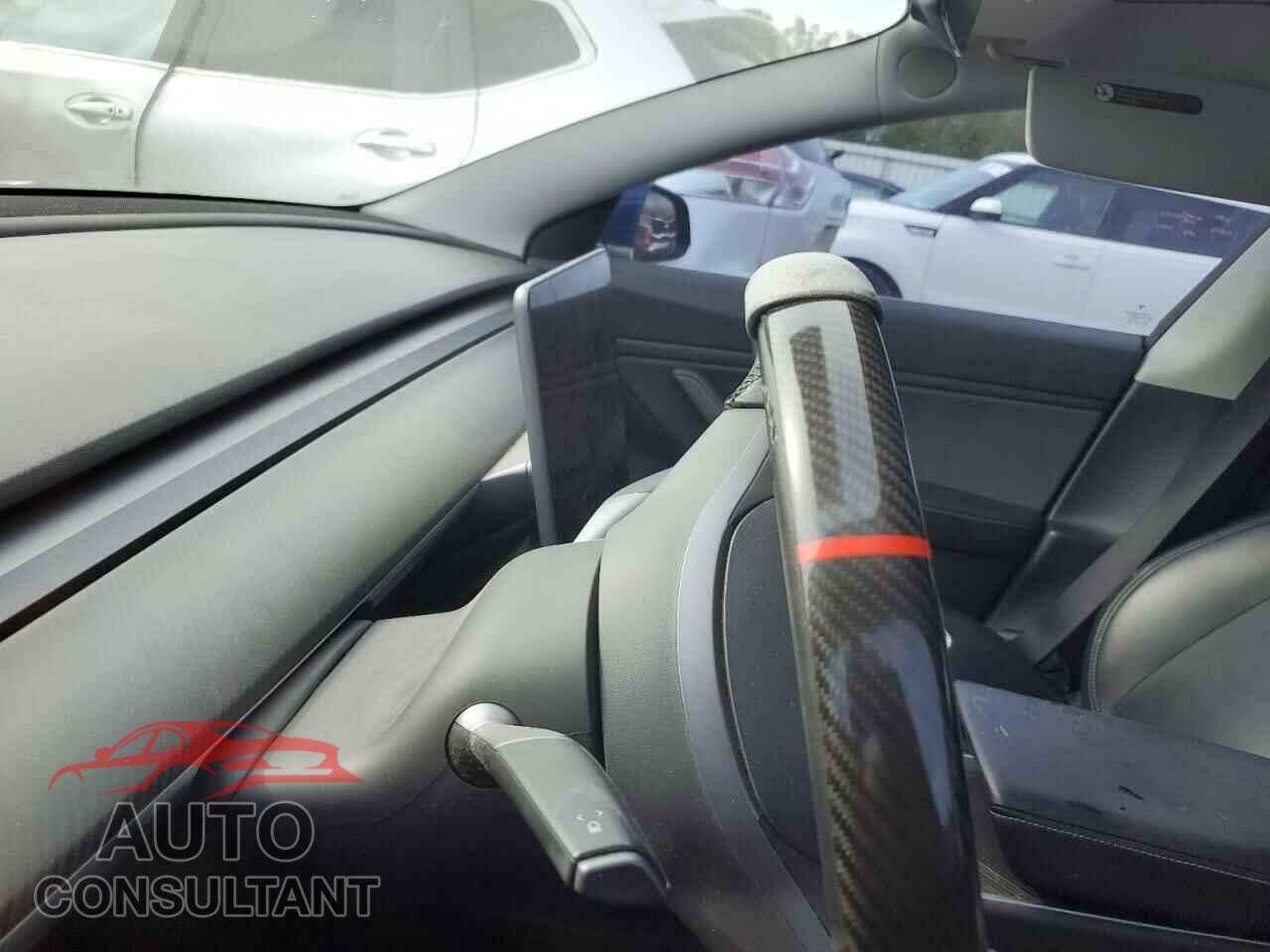 TESLA MODEL 3 2019 - 5YJ3E1EB7KF452885