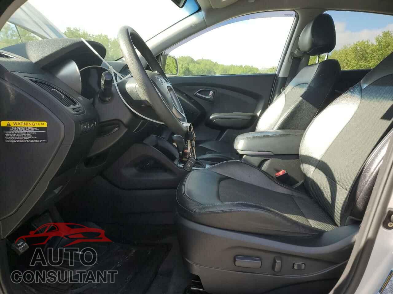 HYUNDAI TUCSON 2015 - KM8JTCAF3FU977937