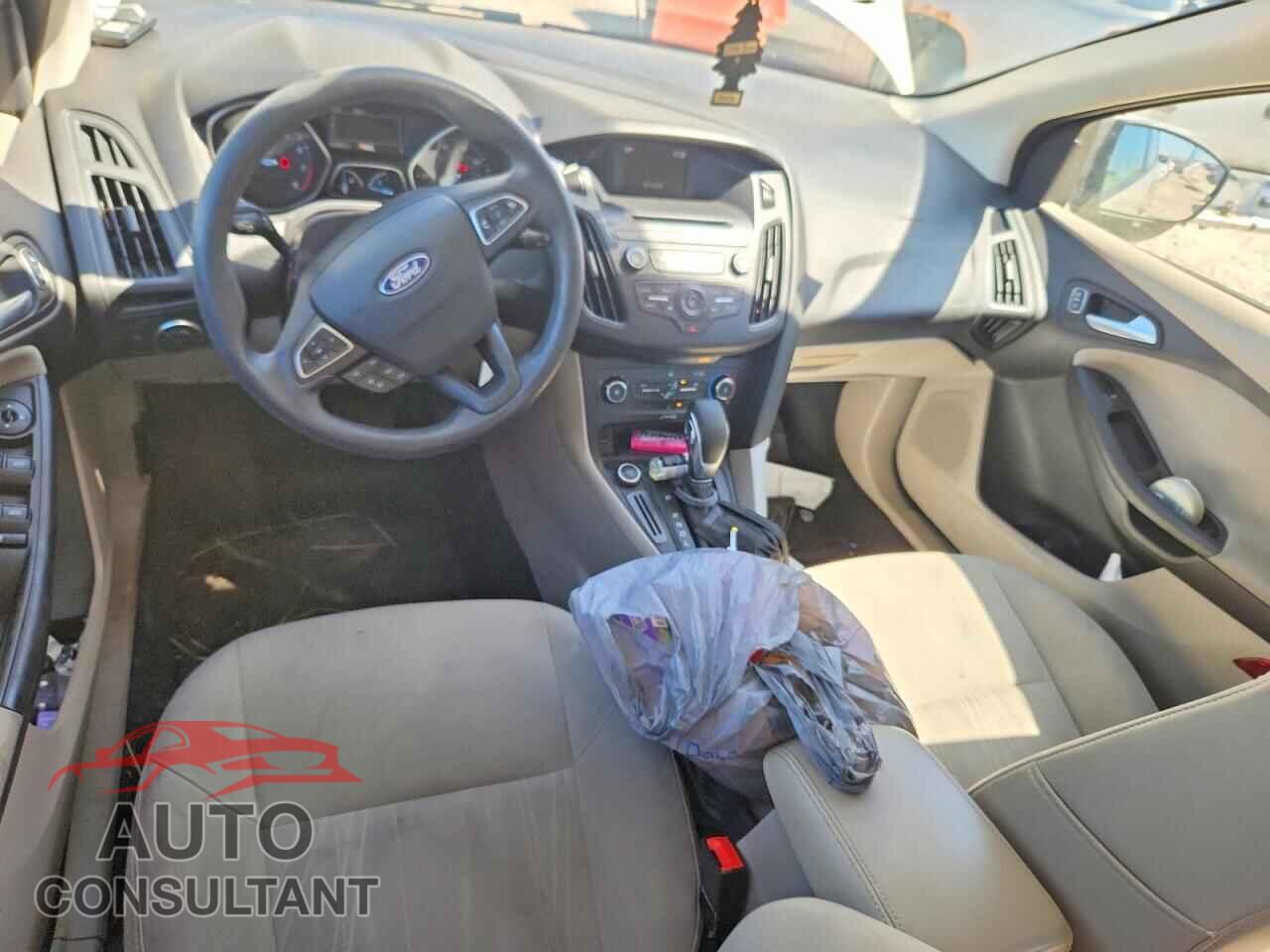 FORD FOCUS 2017 - 1FADP3K29HL322469