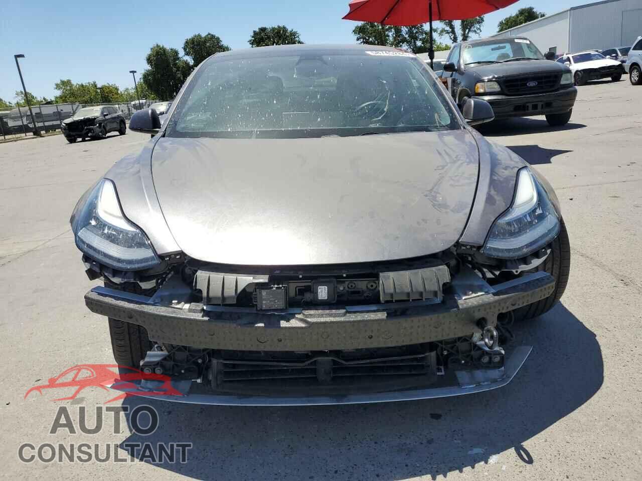 TESLA MODEL 3 2019 - 5YJ3E1EB2KF419938