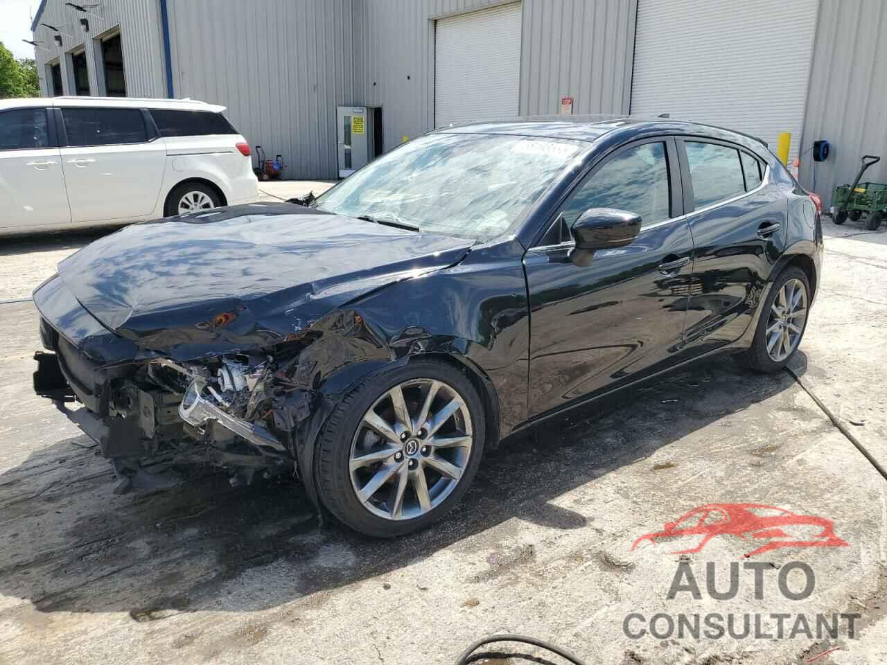 MAZDA 3 2018 - 3MZBN1M35JM252293