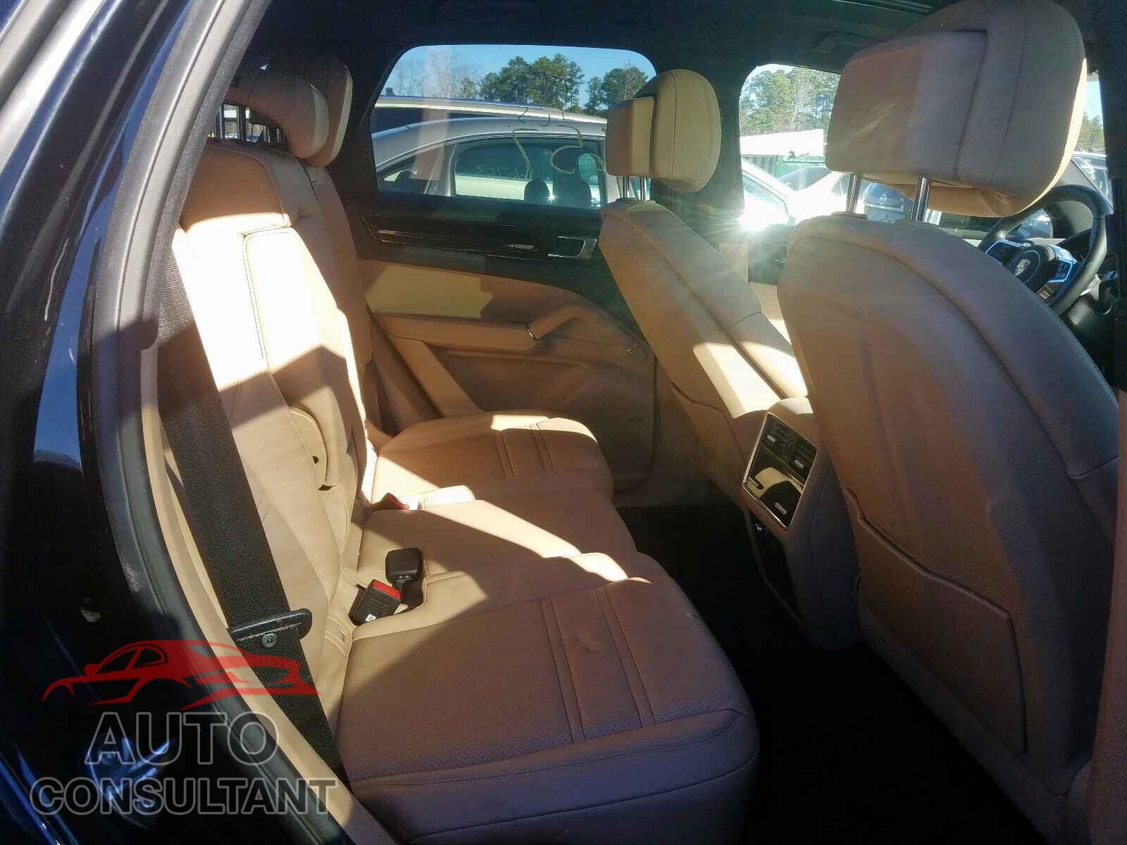 PORSCHE CAYENNE 2019 - WP1AA2AY3KDA11747
