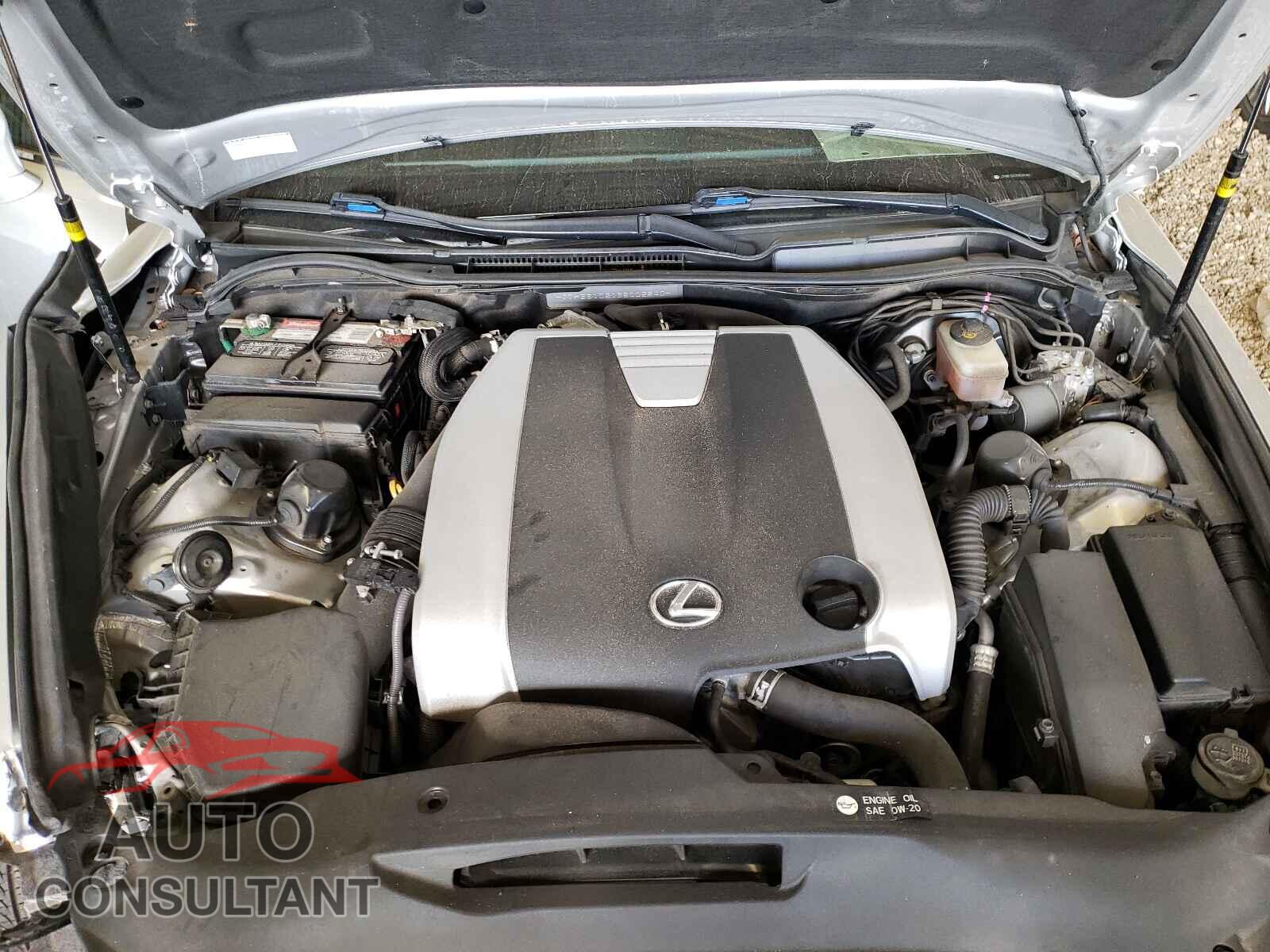 LEXUS IS 2014 - JTHBE1D21E5002540
