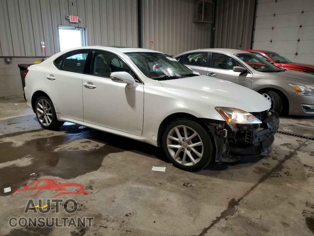 LEXUS IS 2011 - JTHCF5C26B5049150