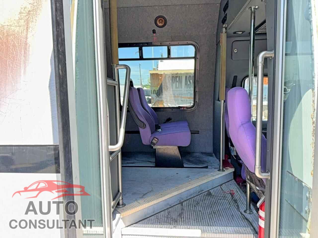 FORD ECONOLINE 2010 - 1FDXE4FSXADA45159