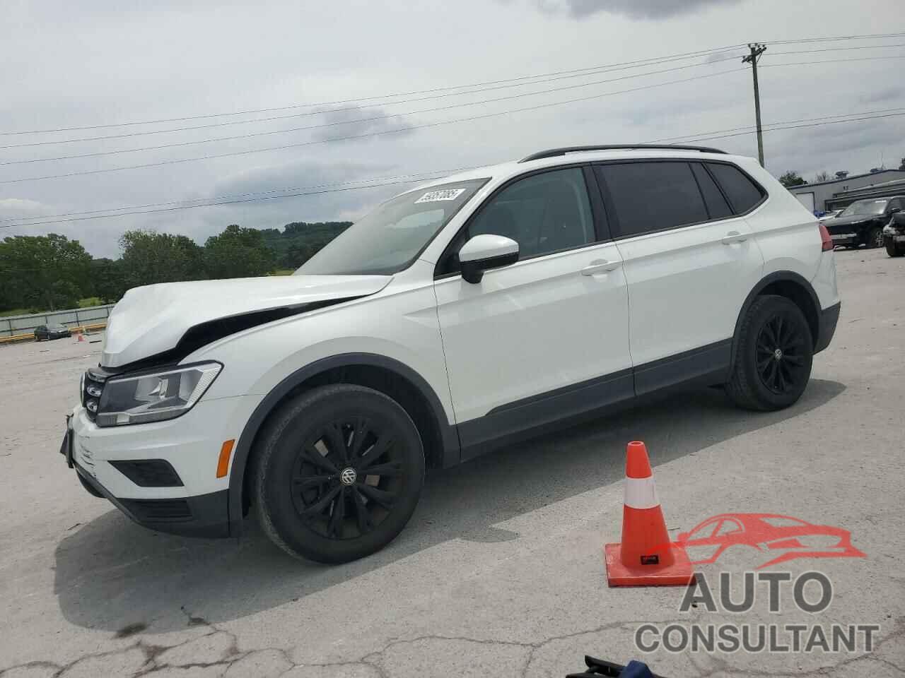 VOLKSWAGEN TIGUAN 2018 - 3VV1B7AX5JM076641