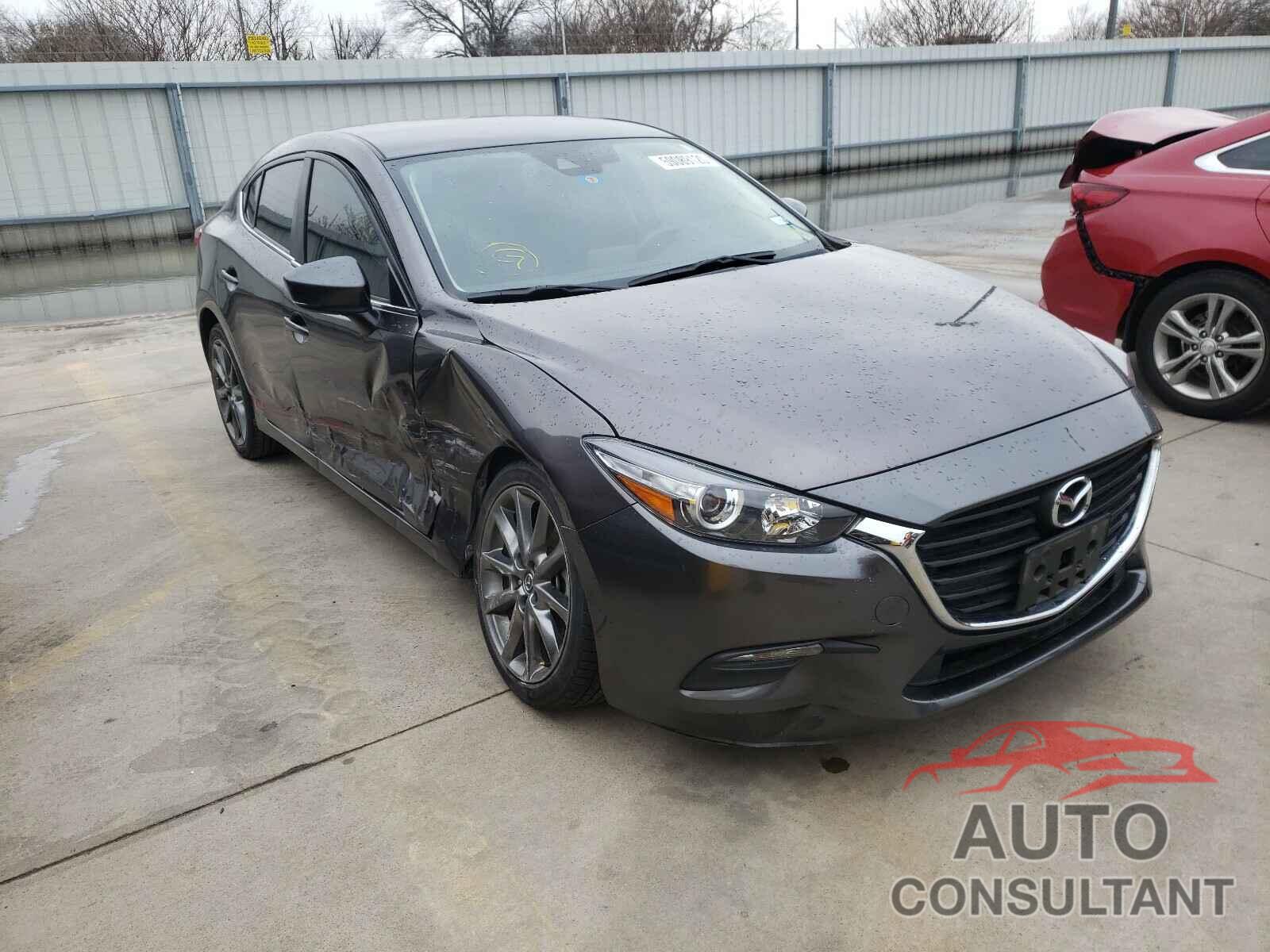 MAZDA 3 2018 - 3MZBN1V31JM211853