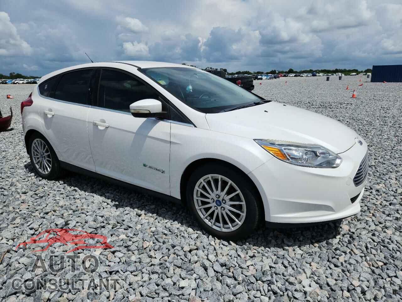 FORD FOCUS 2013 - 1FADP3R41DL241175
