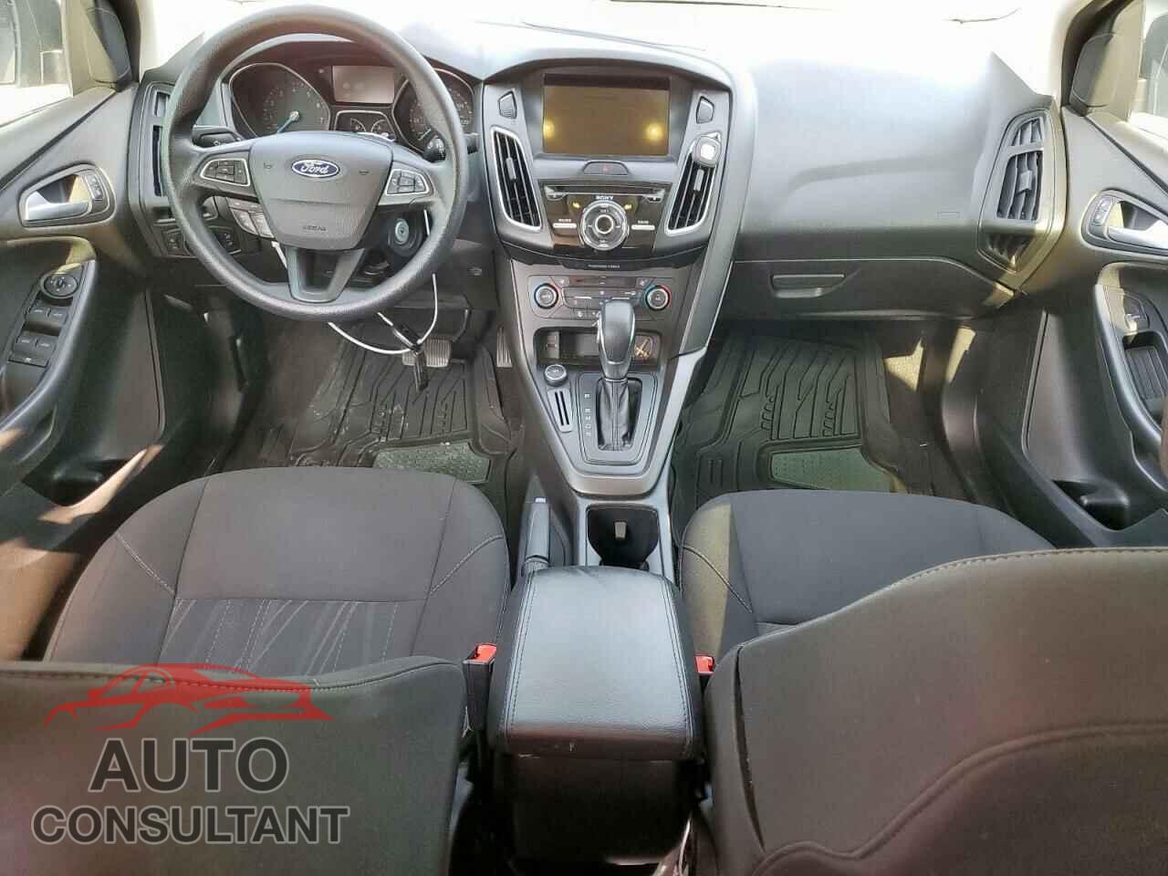 FORD FOCUS 2017 - 1FADP3H26HL307547
