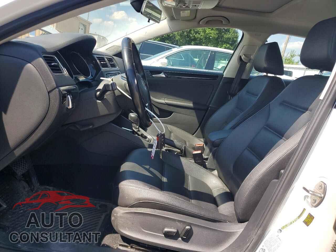 VOLKSWAGEN JETTA 2017 - 3VWL17AJ7HM399019