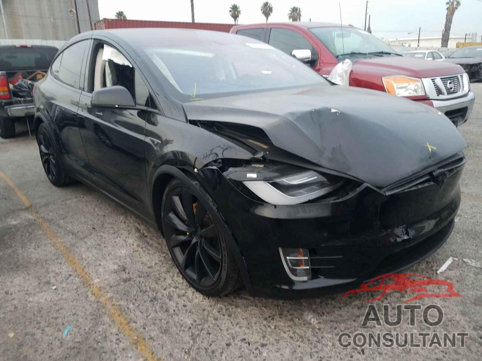 TESLA MODEL X 2016 - 5YJXCBE21GF011984