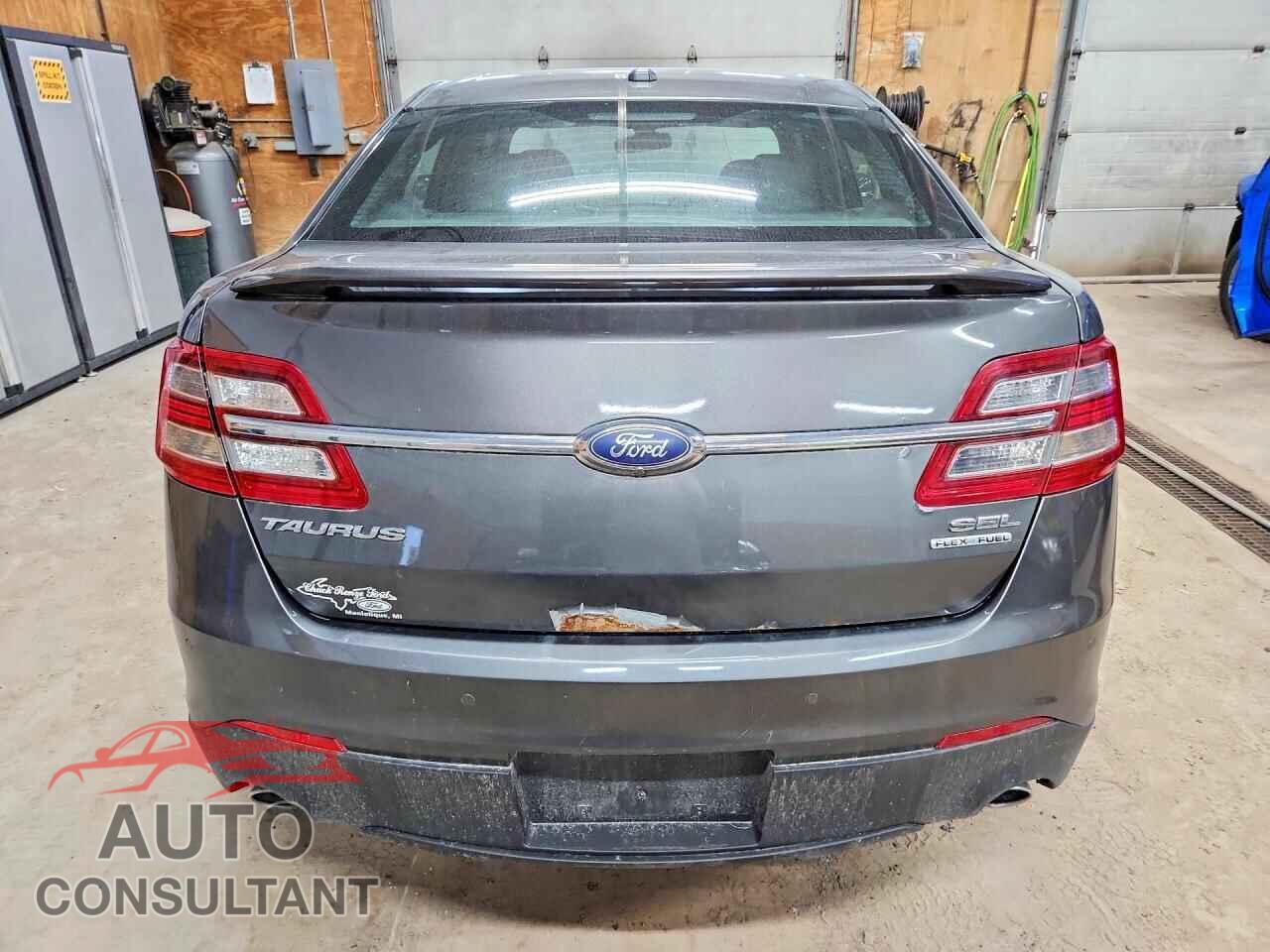 FORD TAURUS 2016 - 1FAHP2E89GG135977