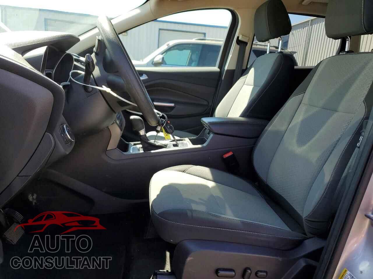 FORD ESCAPE 2017 - 1FMCU9GD1HUE55471
