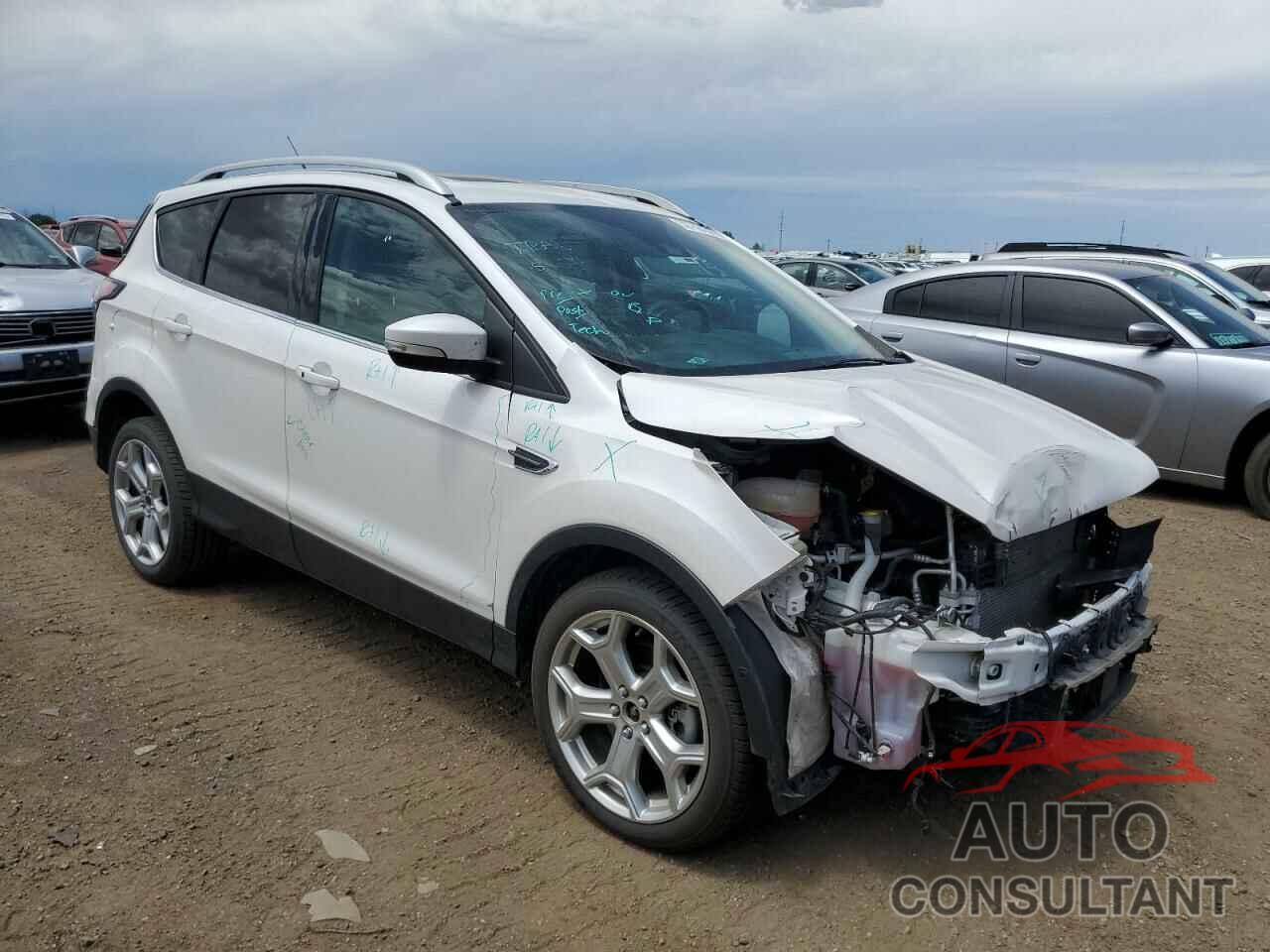 FORD ESCAPE 2017 - 1FMCU9J97HUC09075