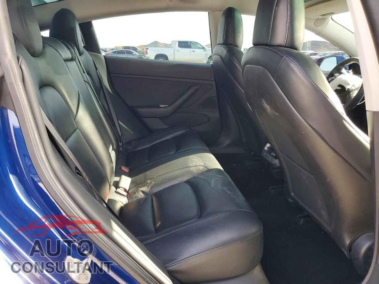 TESLA MODEL 3 2019 - 5YJ3E1EB0KF521688