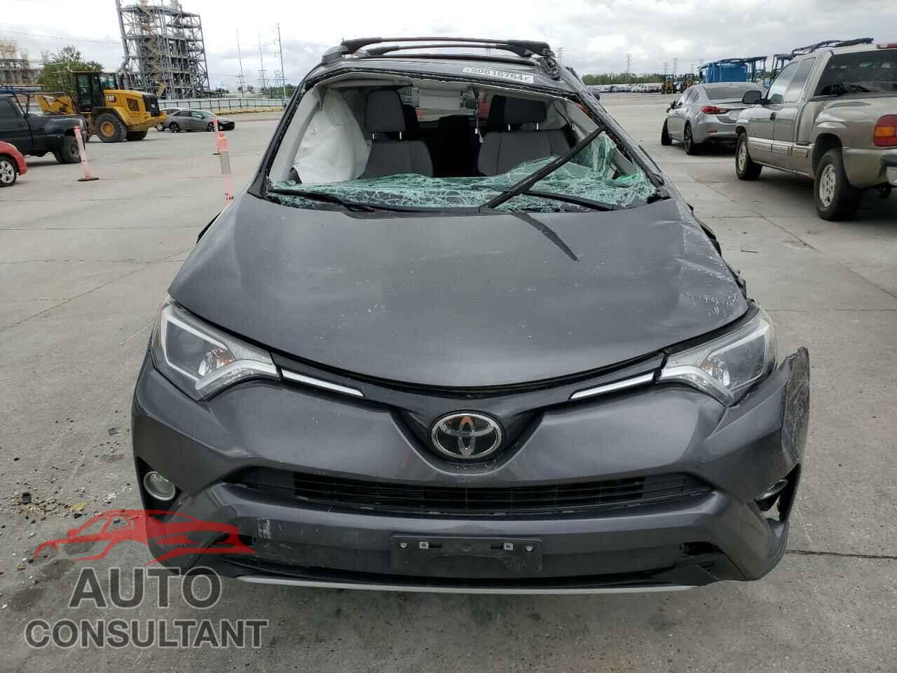 TOYOTA RAV4 2018 - 2T3RFREV3JW743473