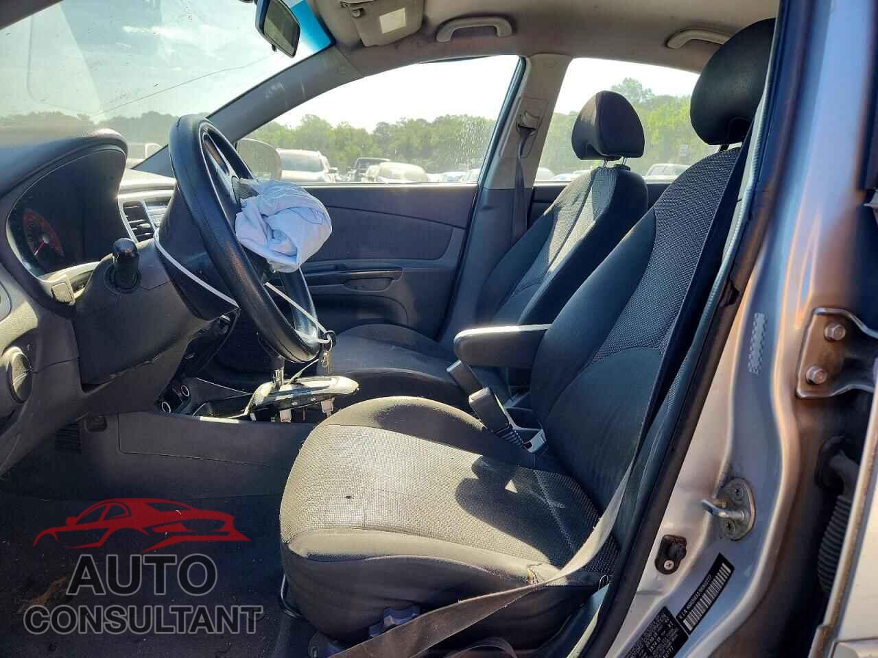 KIA RIO 2011 - KNADH4A37B6960777