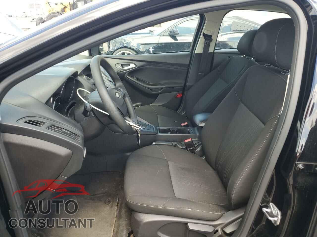 FORD FOCUS 2018 - 1FADP3FEXJL215912
