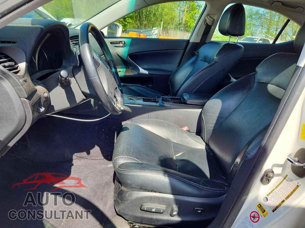 LEXUS IS 2011 - JTHBF5C29B5132518