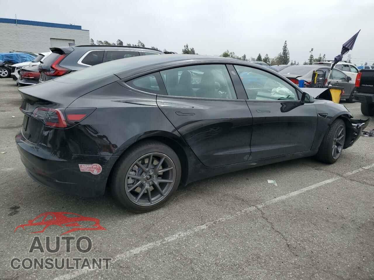 TESLA MODEL 3 2023 - 5YJ3E1EAXPF640962