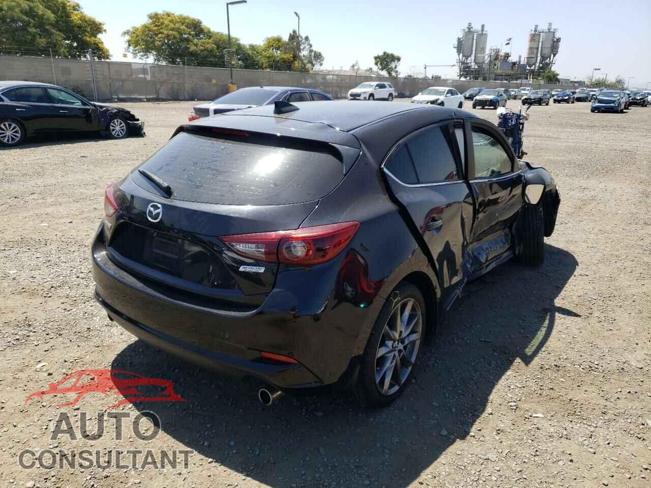 MAZDA 3 2018 - 3MZBN1M30JM243677