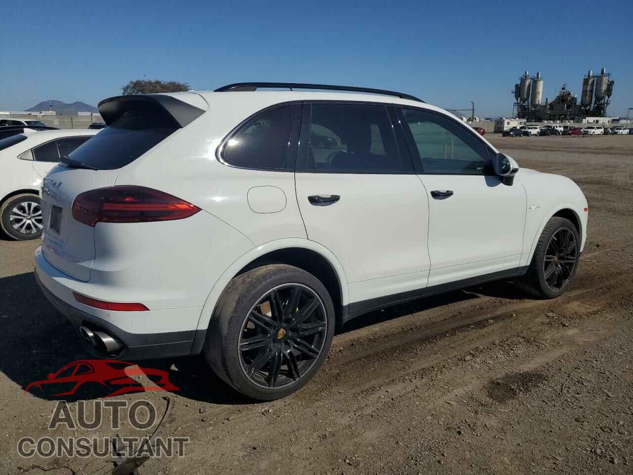 PORSCHE CAYENNE 2017 - WP1AE2A23HLA75138