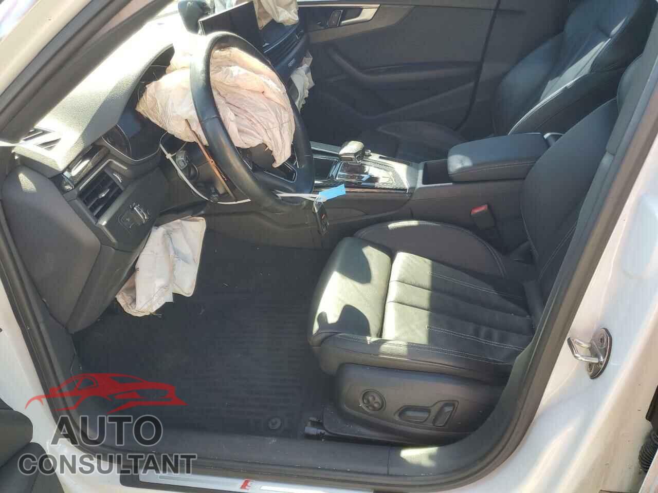 AUDI A4 2021 - WAUDAAF40MA035343