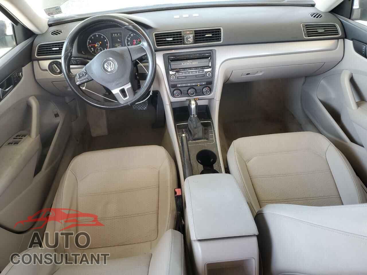 VOLKSWAGEN PASSAT 2015 - 1VWAS7A3XFC011320