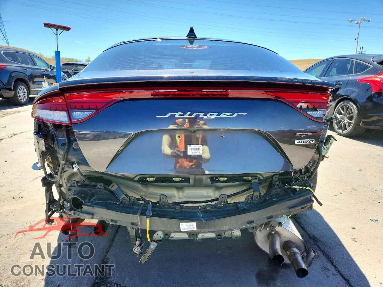 KIA STINGER 2022 - KNAE45LC2N6100602