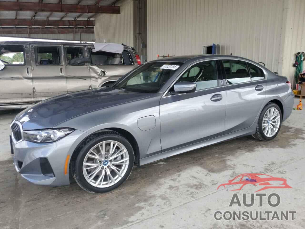 BMW 3 SERIES 2024 - 3MW39FS01R8E67804