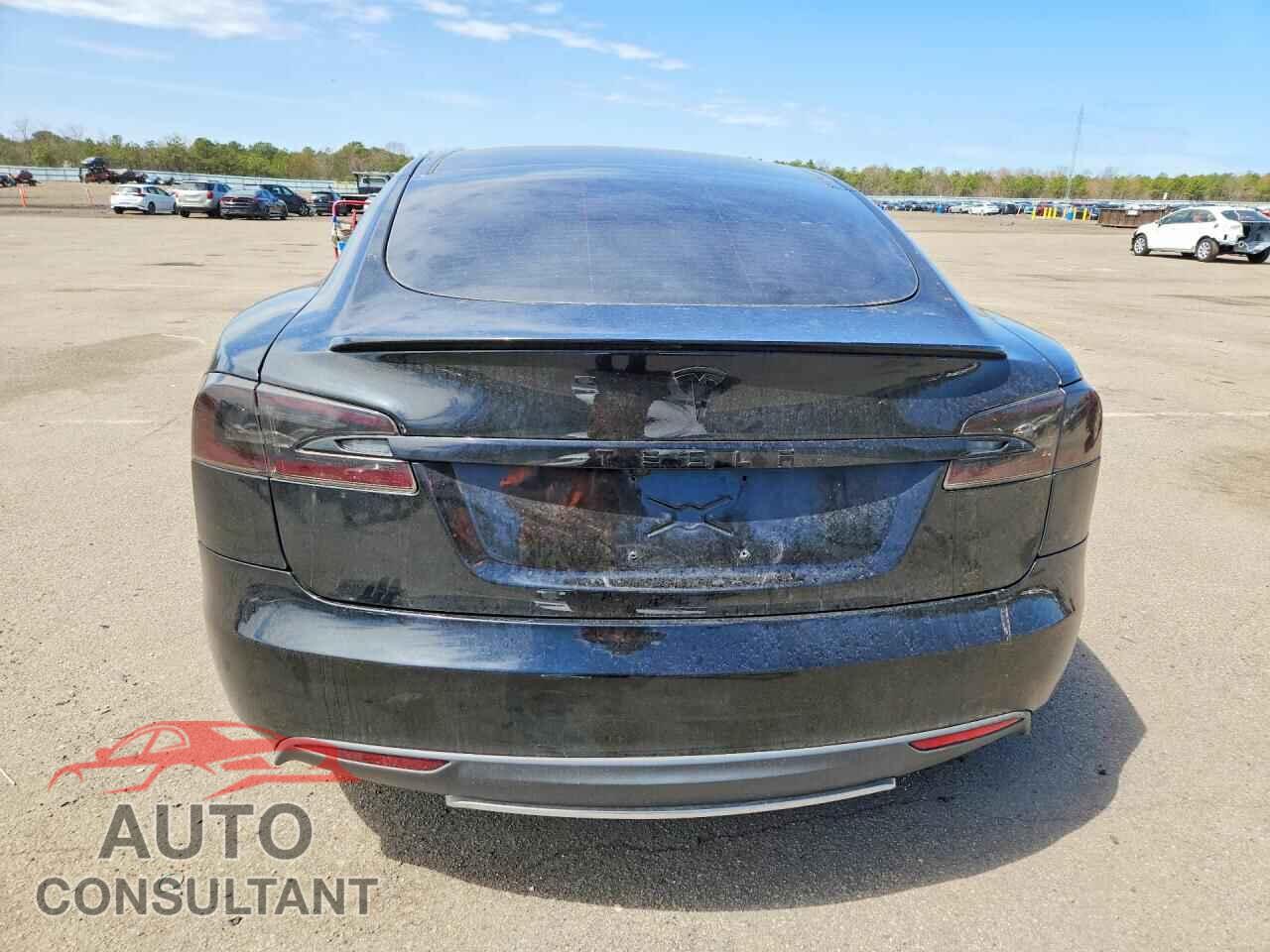 TESLA MODEL S 2013 - 5YJSA1DP6DFP14029