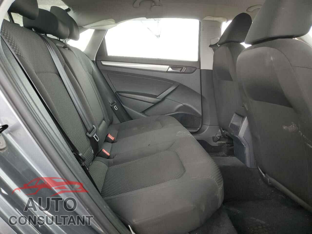 VOLKSWAGEN PASSAT 2014 - 1VWAP7A36EC002386