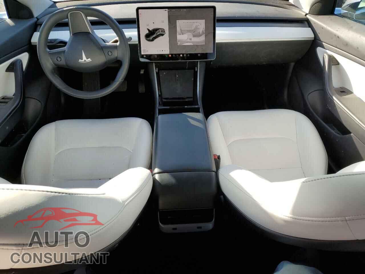 TESLA MODEL 3 2019 - 5YJ3E1EB2KF450395