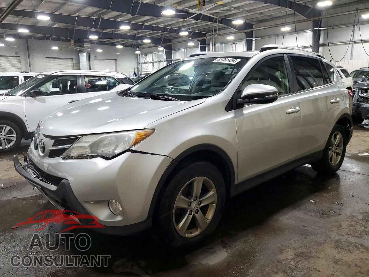 TOYOTA RAV4 2015 - JTMRFREV3FD100142