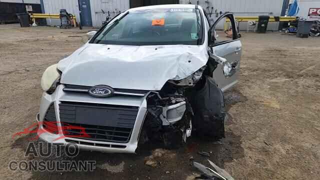 FORD FOCUS 2014 - 1FADP3F21EL337330