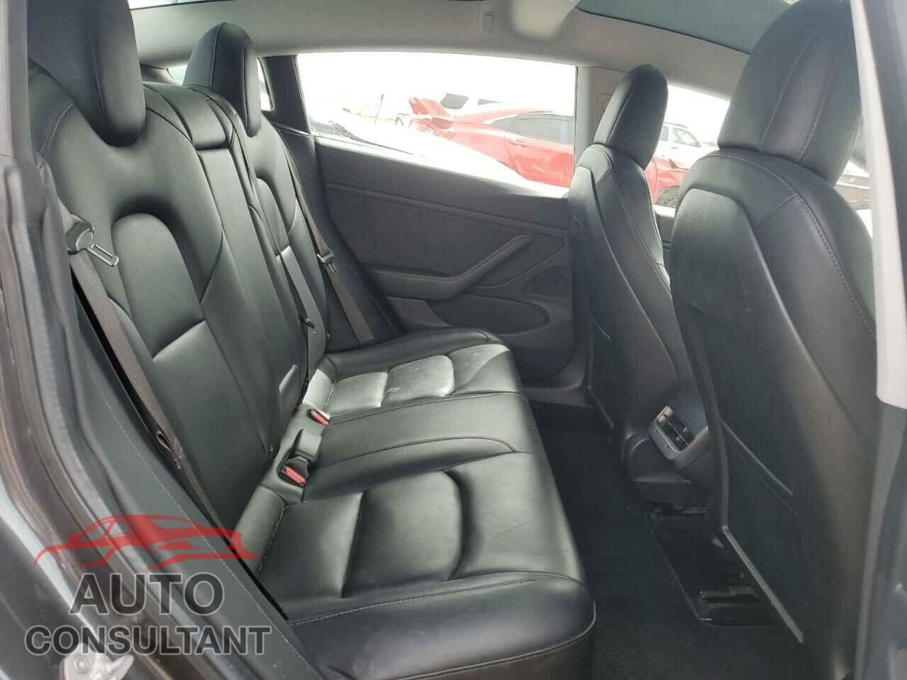 TESLA MODEL 3 2018 - 5YJ3E1EB3JF086793
