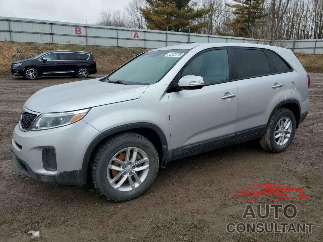KIA SORENTO 2015 - 5XYKT3A66FG594858