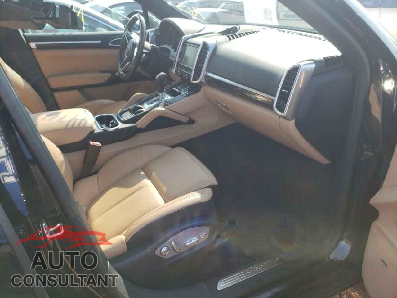 PORSCHE CAYENNE 2016 - WP1AA2A29GKA37266