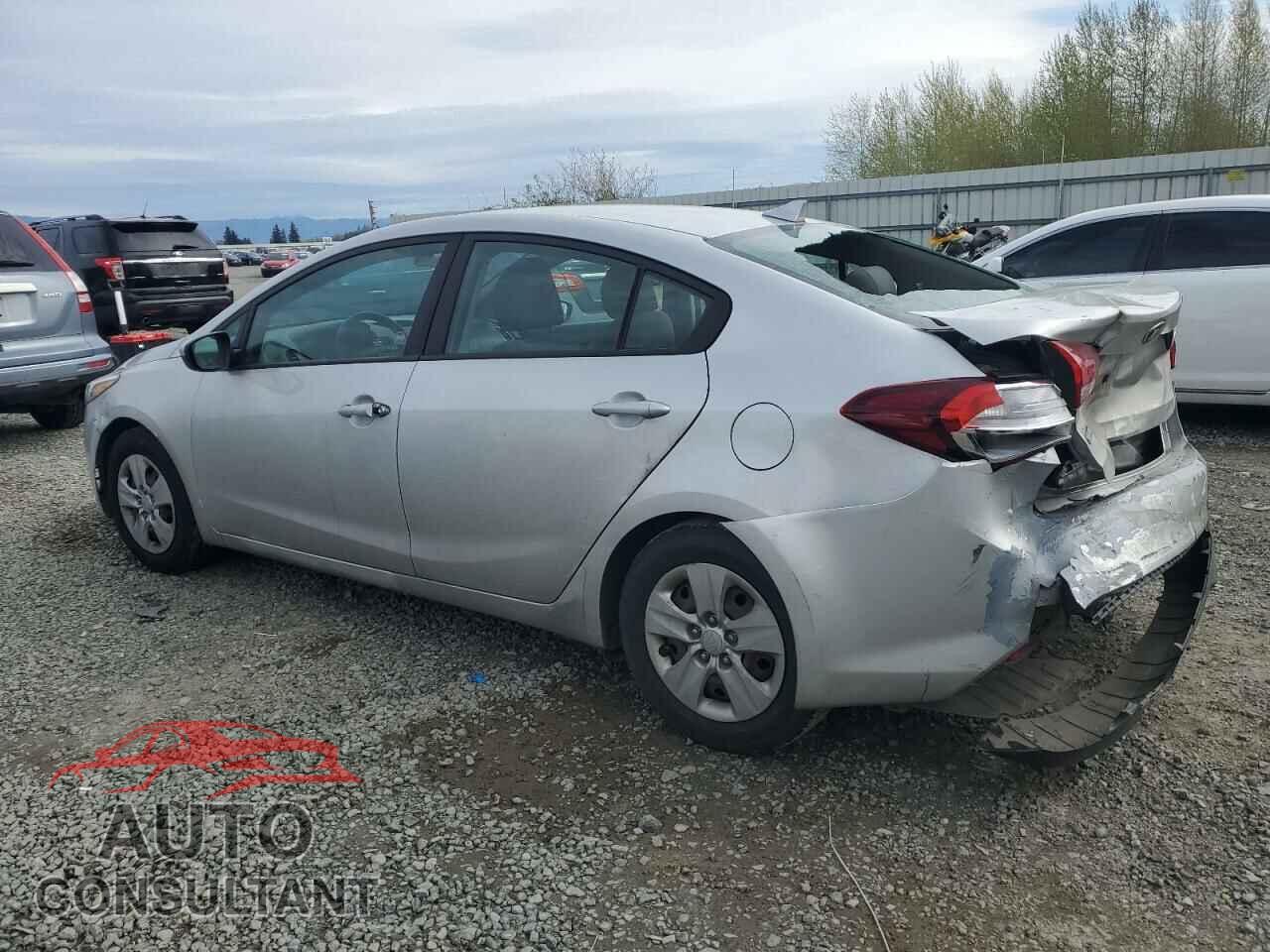 KIA FORTE 2017 - 3KPFK4A74HE140109