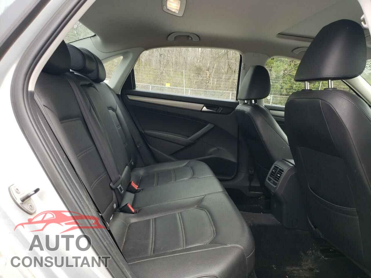 VOLKSWAGEN PASSAT 2014 - 1VWBP7A30EC003652