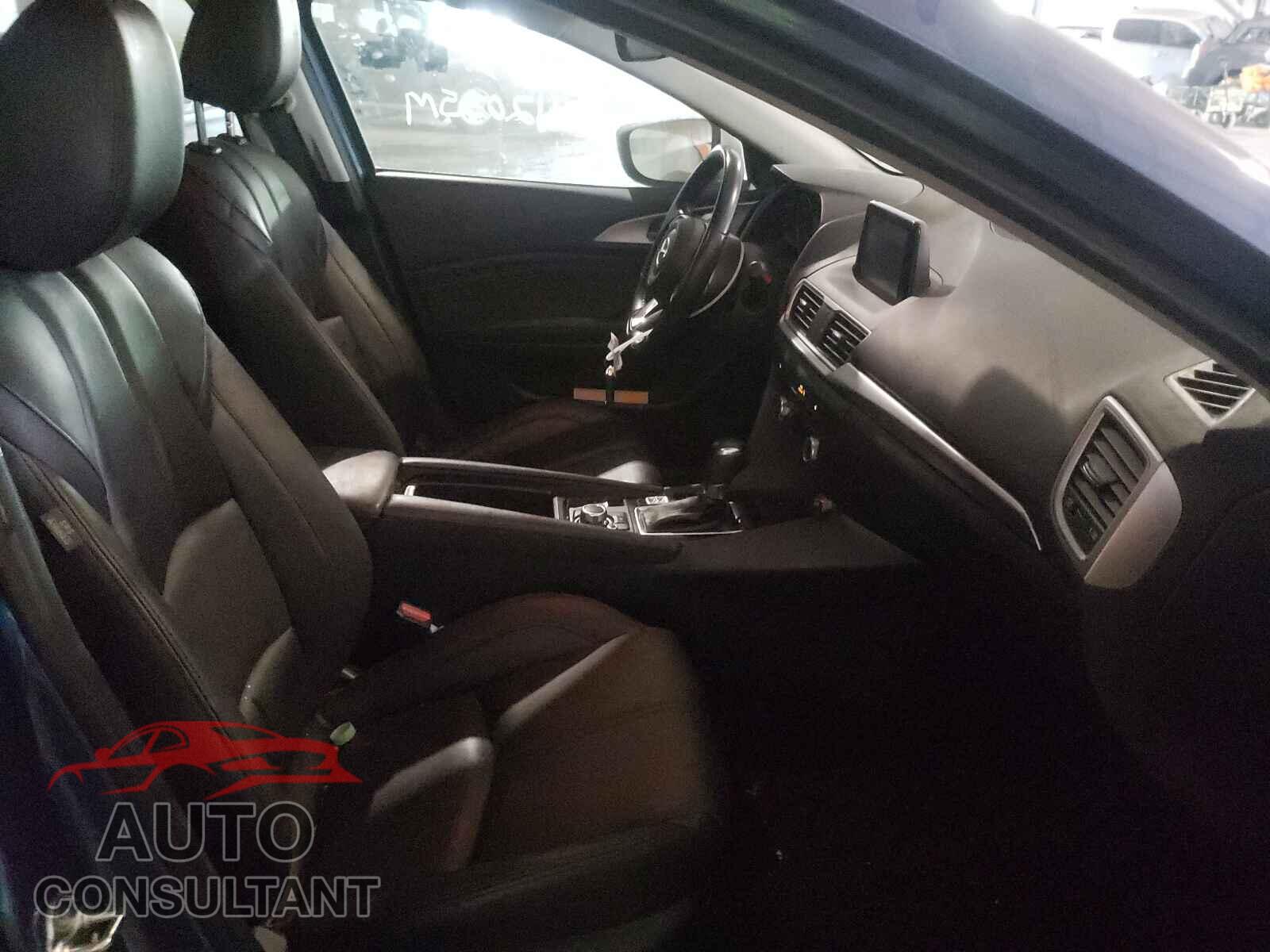 MAZDA 3 2017 - 3MZBN1V71HM111684