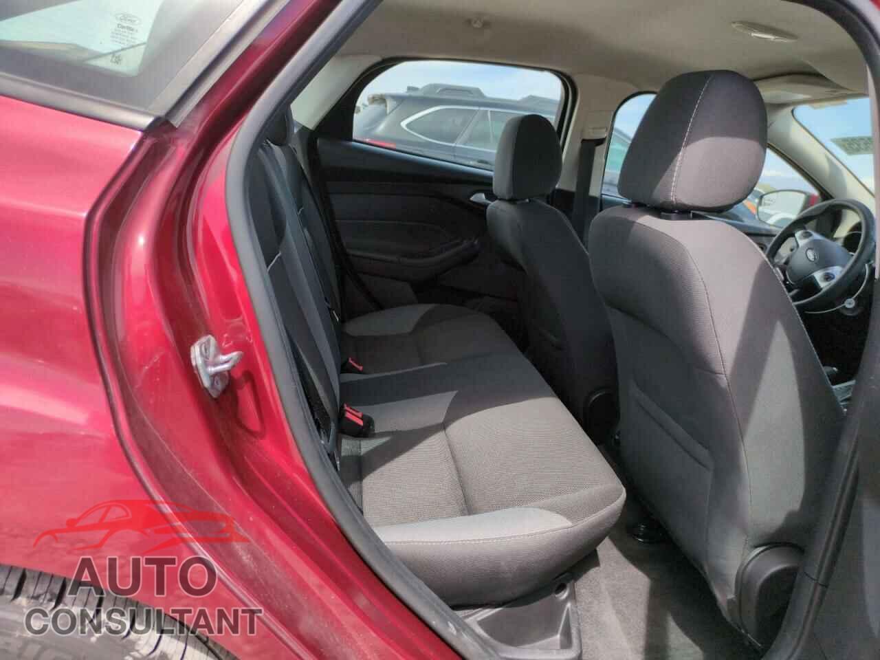 FORD FOCUS 2014 - 1FADP3F29EL341030