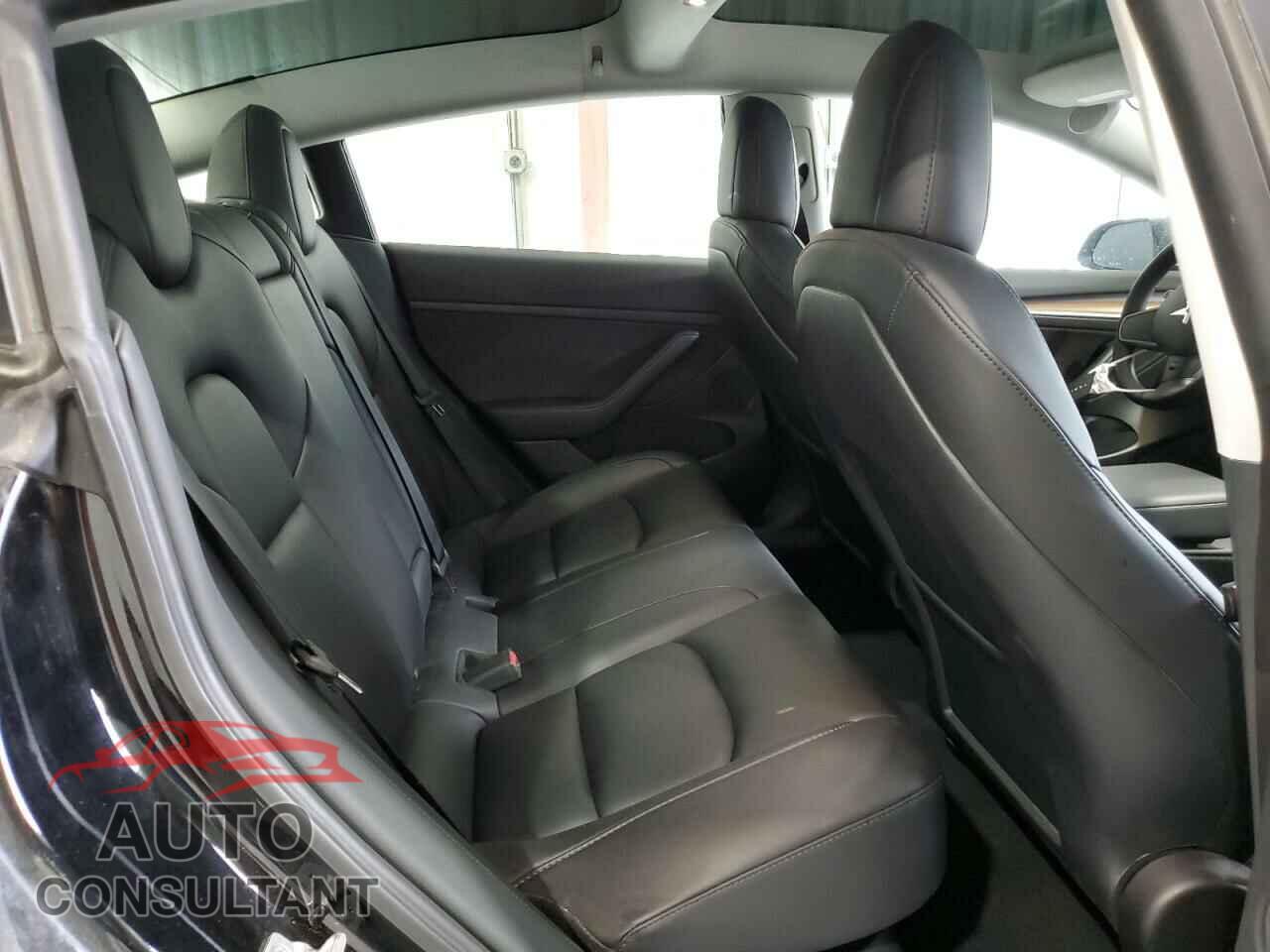 TESLA MODEL 3 2023 - 5YJ3E1EA5PF453757