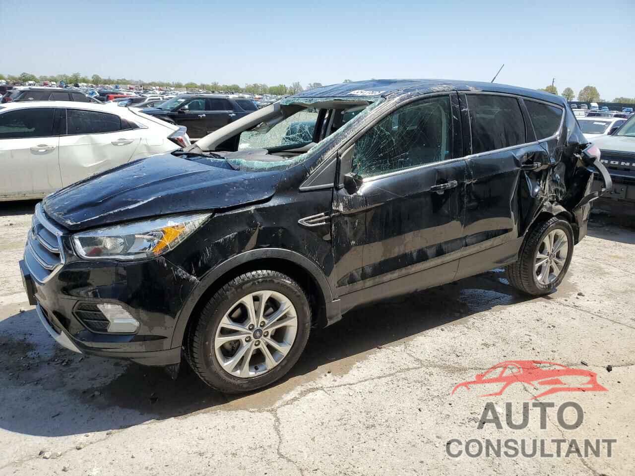 FORD ESCAPE 2017 - 1FMCU0GD8HUD75287