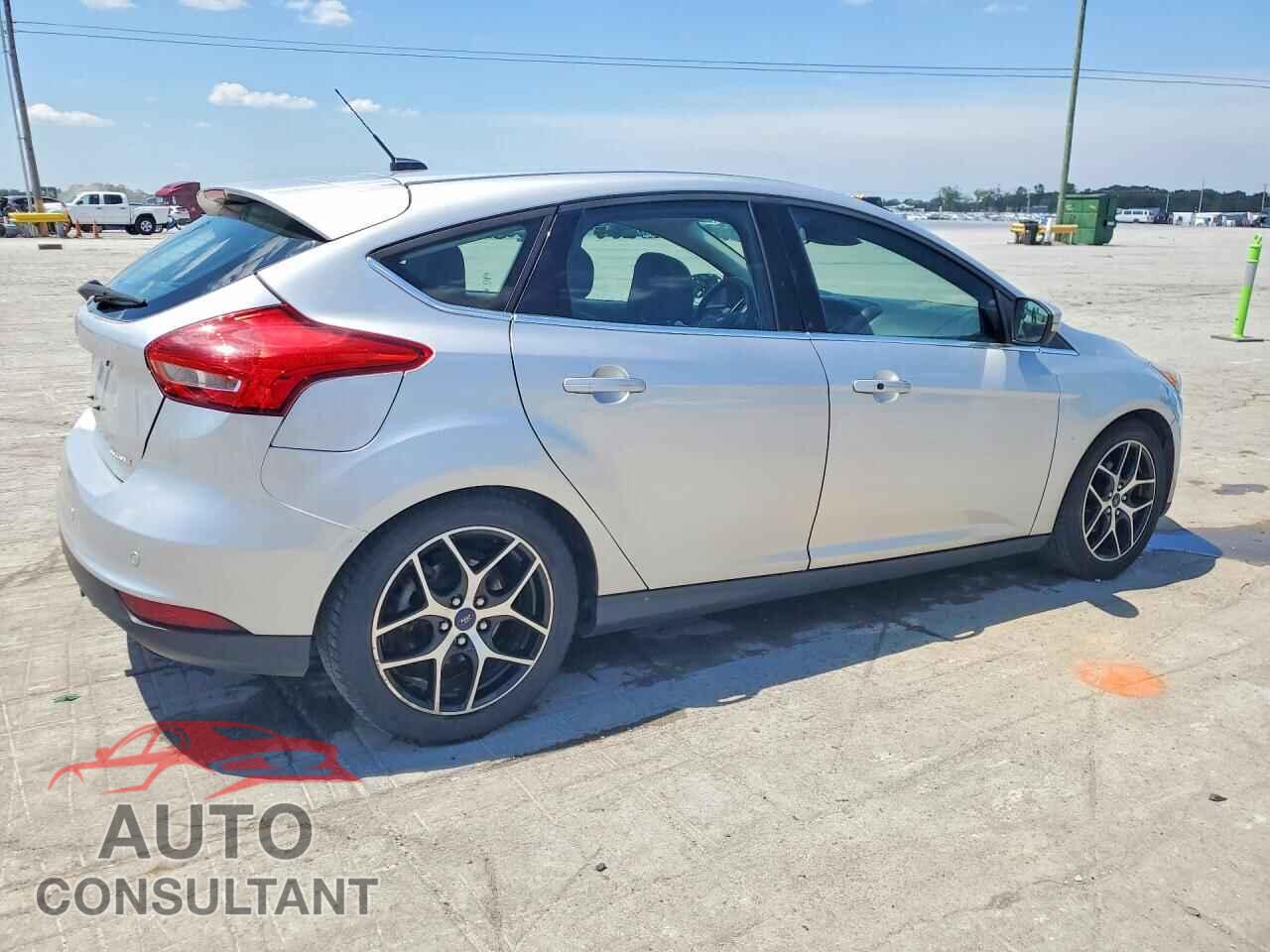 FORD FOCUS 2017 - 1FADP3N26HL345770