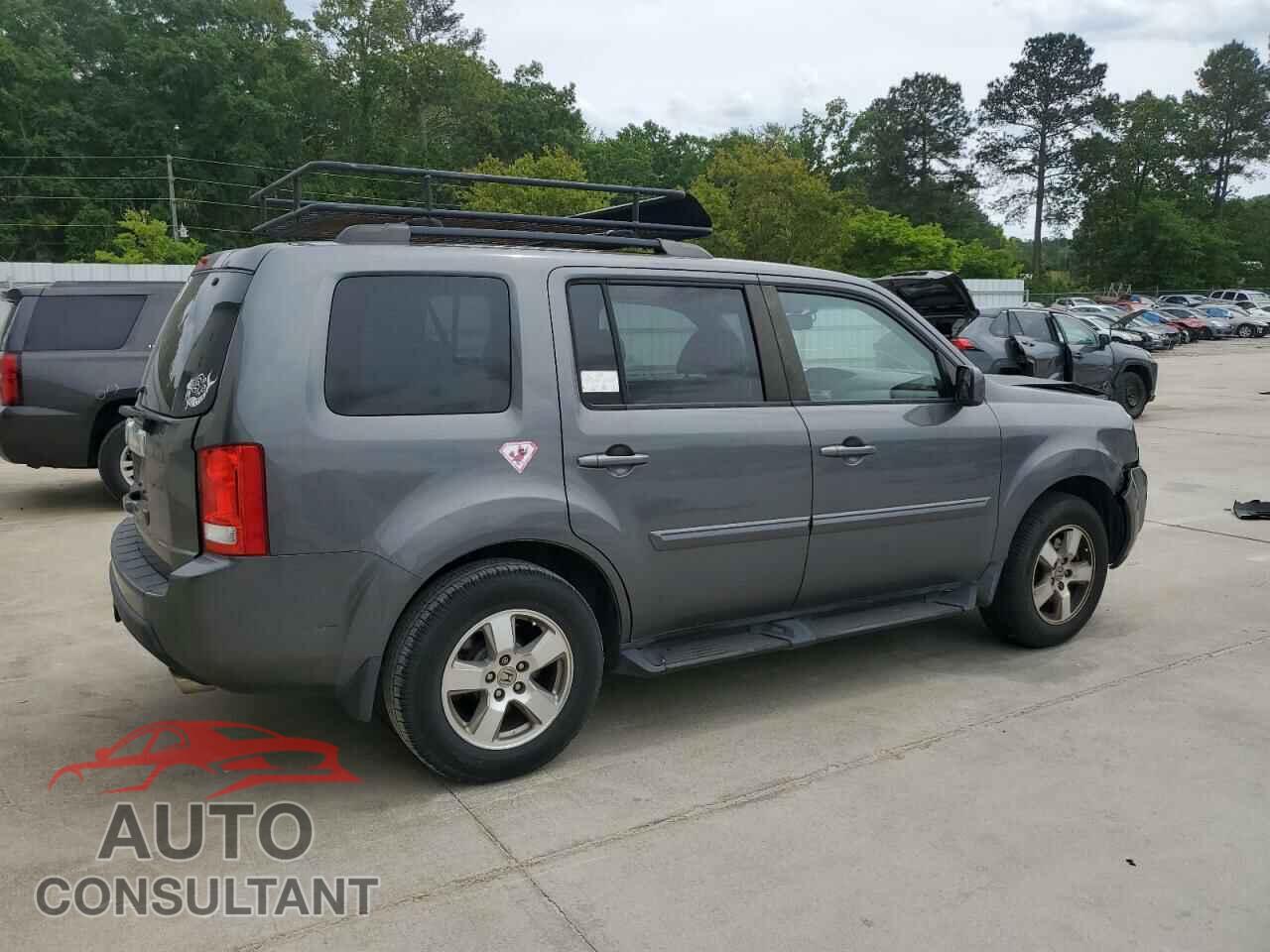 HONDA PILOT 2011 - 5FNYF3H50BB032907